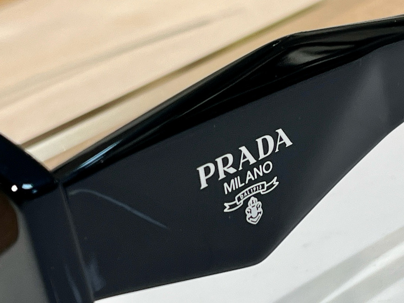 Prada Glasses (183)